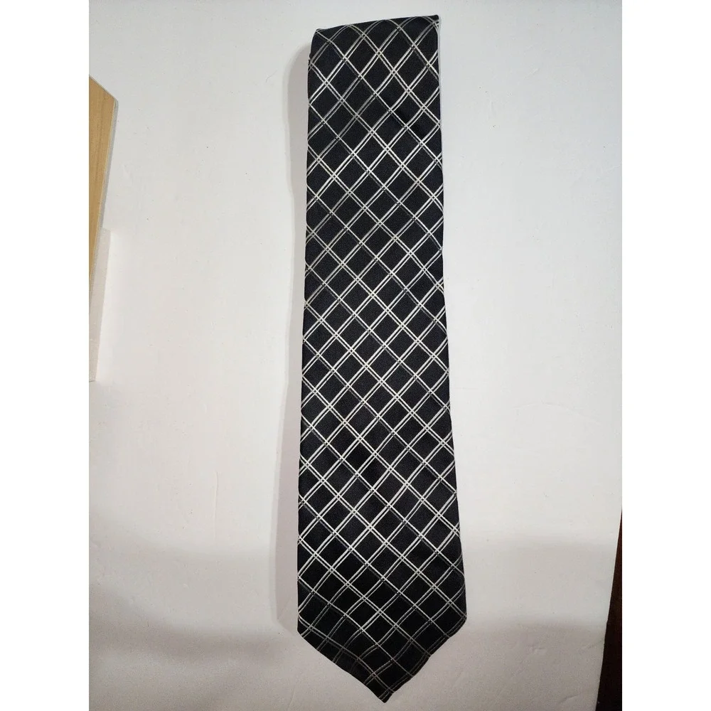 Van Heusen Silk Tie‎ Black Classy